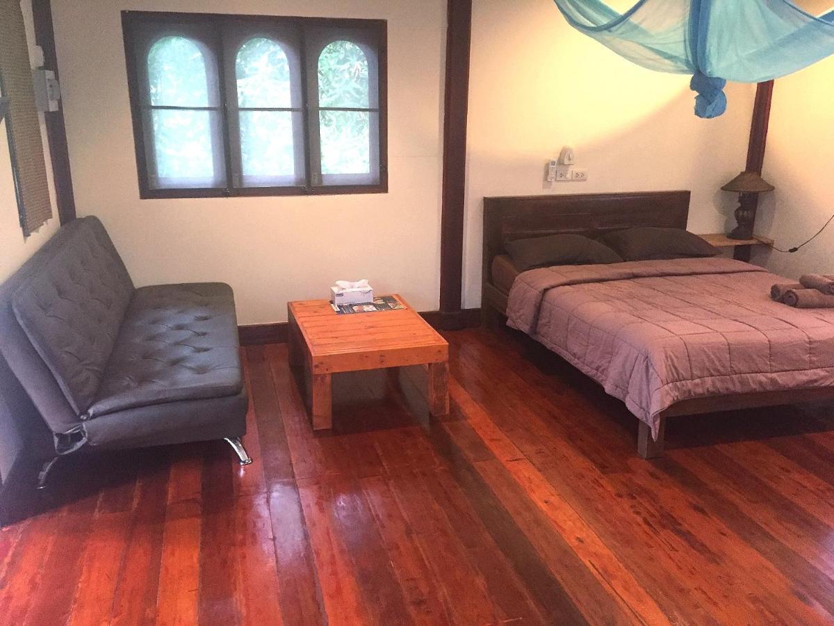 小通奈潘 和沃乐格旅馆酒店 外观 照片